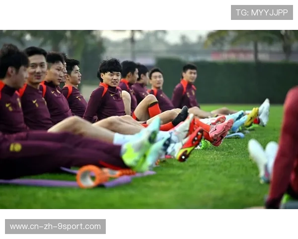 国足替补球员赛前体能评估，国足32名球员全部参加赛前官方训练